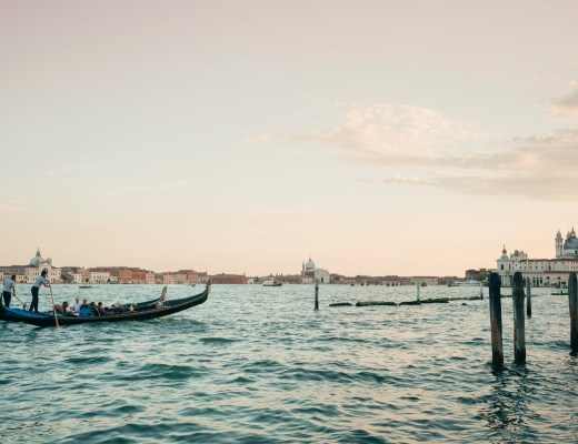 TRAVEL & PHOTOGRAPHY: OLIVER ASTROLOGO